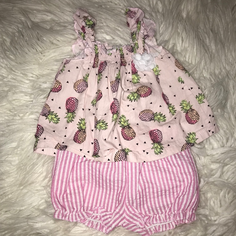 2-piece pineapple tank top and stripe short set